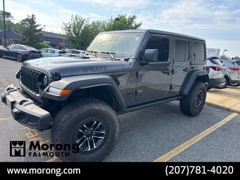 Used 2025 Jeep Wrangler Unlimited Sport AWD/4WD image 3
