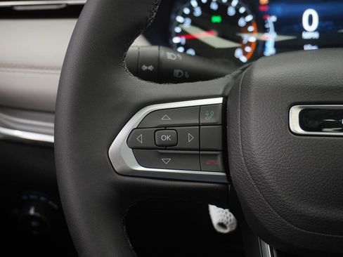 Certified 2024 Jeep Compass Limited w/ Sun and Sound Group image 32