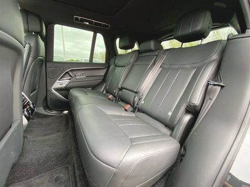 Used 2025 Land Rover Range Rover SE AWD/4WD image 26