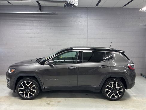 Used 2019 Jeep Compass Limited w/ Premium Lighting Group image 32