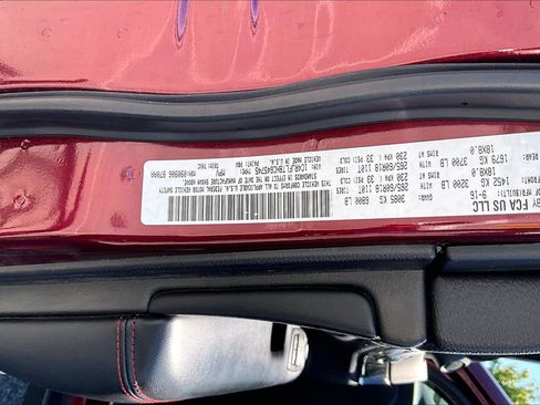 Used 2017 Jeep Grand Cherokee Trailhawk w/ Trailhawk Luxury Group AWD/4WD image 9
