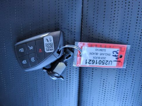Used 2025 Buick Enclave Sport Touring AWD/4WD image 25