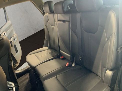 Used 2023 Kia Sorento S AWD/4WD image 6