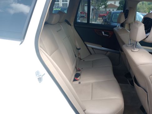Used 2010 Mercedes-Benz GLK 350 2WD image 13