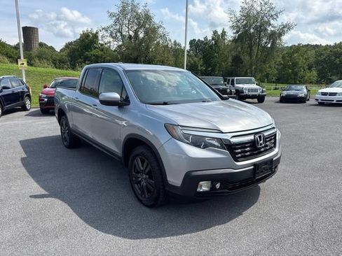 Used 2018 Honda Ridgeline Sport image 2
