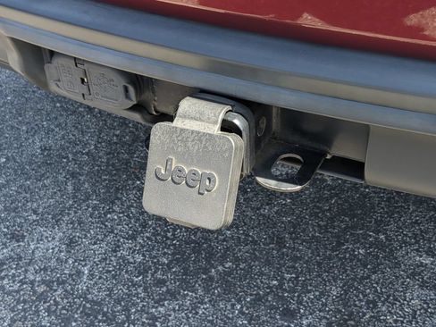 Used 2018 Jeep Grand Cherokee Limited w/ Trailer Tow Group IV RWD image 12