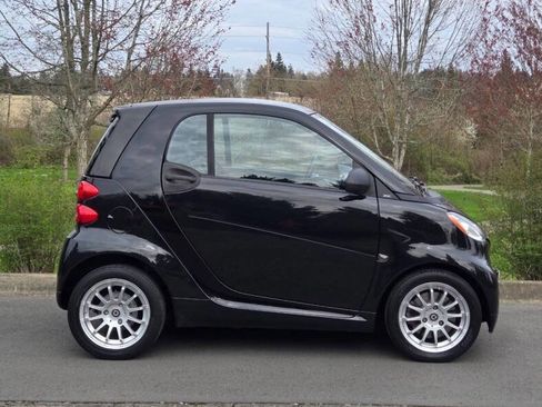 Used 2012 smart fortwo passion RWD image 13