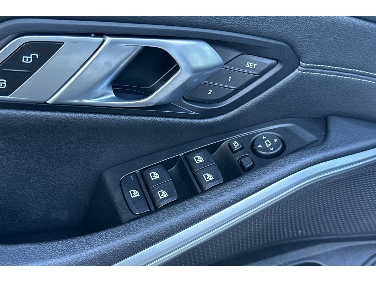 Used 2019 BMW 330i Sedan w/ Premium Package RWD image 12