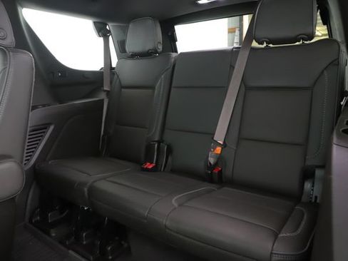 Used 2024 GMC Yukon Denali w/ Advanced Technology Package AWD/4WD image 33