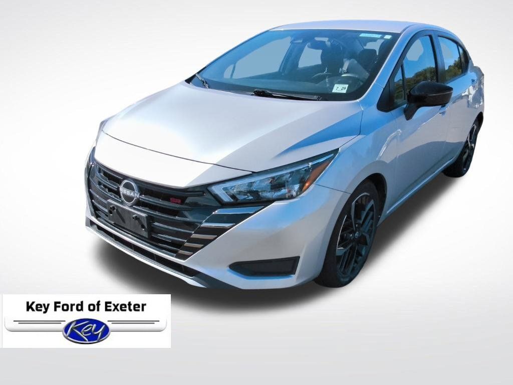 Used 2024 Nissan Versa SR FWD image 5