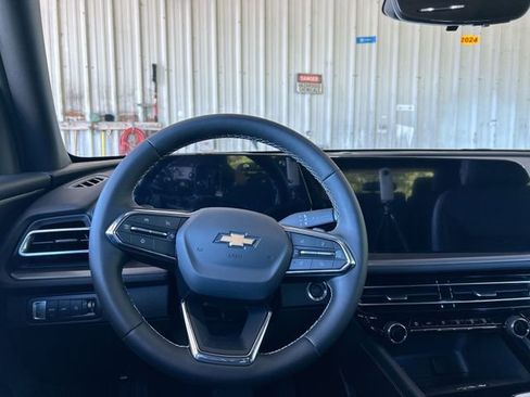 New 2026 Chevrolet Traverse LT w/ Driver Confidence Package AWD/4WD image 10