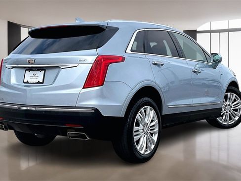 Used 2017 Cadillac XT5 Premium Luxury image 2