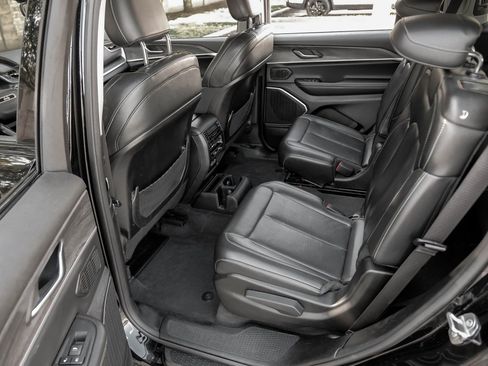 Used 2022 Jeep Grand Cherokee L Limited image 51