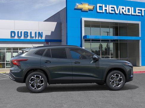 New 2026 Chevrolet Trax LT w/ LT Convenience Package image 6