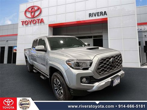 Used 2023 Toyota Tacoma TRD Sport image 2
