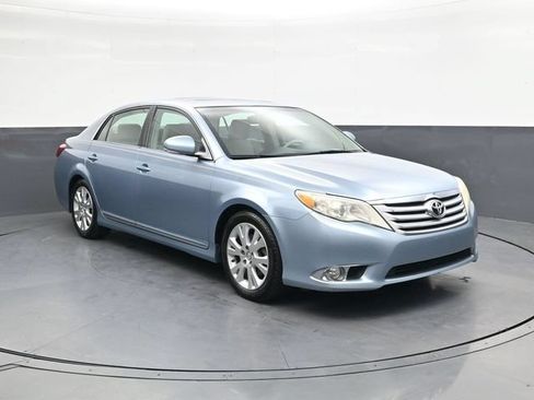 Used 2011 Toyota Avalon FWD image 2