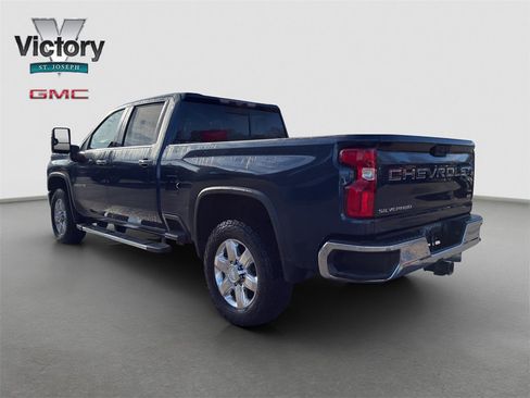 Used 2020 Chevrolet Silverado 2500 LTZ w/ LTZ Premium Package image 13