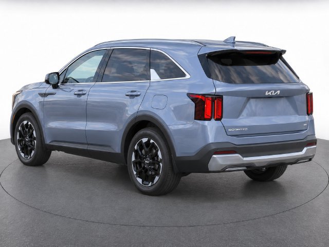Used 2024 Kia Sorento S w/ Panoramic Sunroof Package FWD image 3