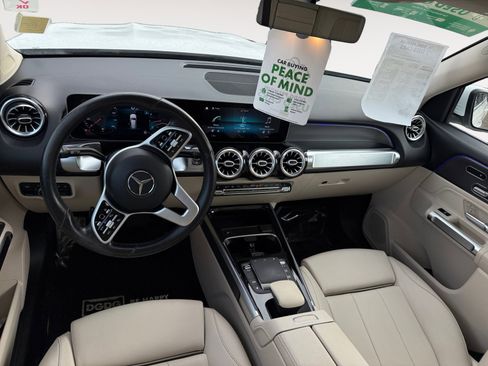 Used 2021 Mercedes-Benz GLB 250 4MATIC image 15