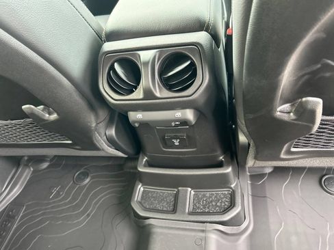 Certified 2025 Jeep Wrangler Unlimited Sahara AWD/4WD image 28