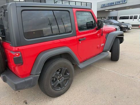 Used 2020 Jeep Wrangler Sport AWD/4WD image 9