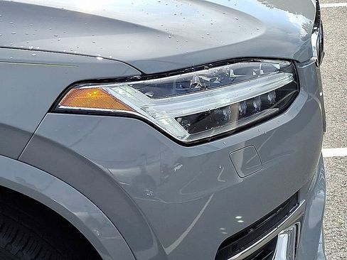 Used 2025 Volvo XC90 B5 Plus w/ Protection Package Premier image 28