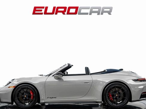 Used 2026 Porsche 911 Carrera 4 GTS image 2