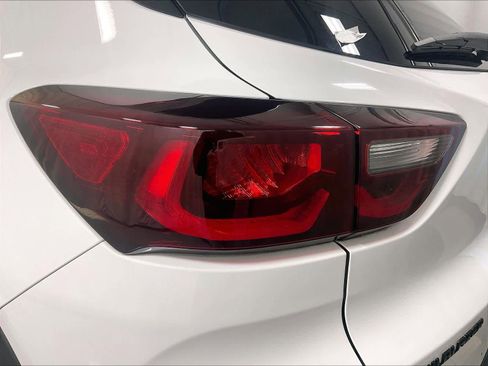 Used 2024 Chevrolet TrailBlazer RS w/ Driver Confidence Package image 34