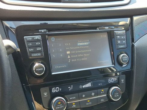 Used 2014 Nissan Rogue SL AWD/4WD image 18