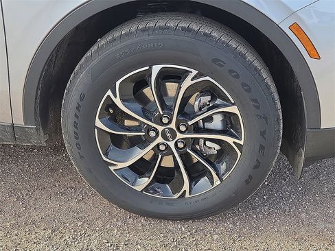 New 2026 Lincoln Nautilus Reserve image 7