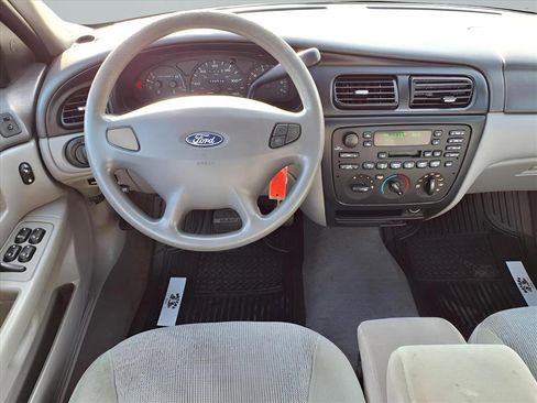 Used 2000 Ford Taurus SES image 10