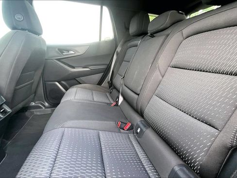 Used 2026 Chevrolet Equinox LT FWD image 24