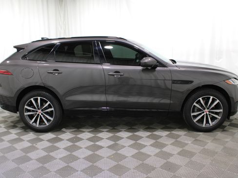 Used 2022 Jaguar F-PACE S image 33