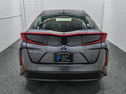 Used 2017 Toyota Prius Prime Premium image 7