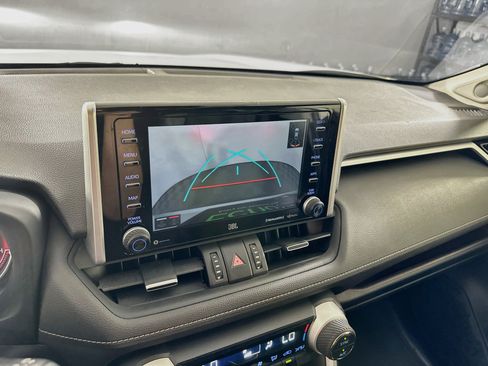 Used 2019 Toyota RAV4 Limited FWD image 22