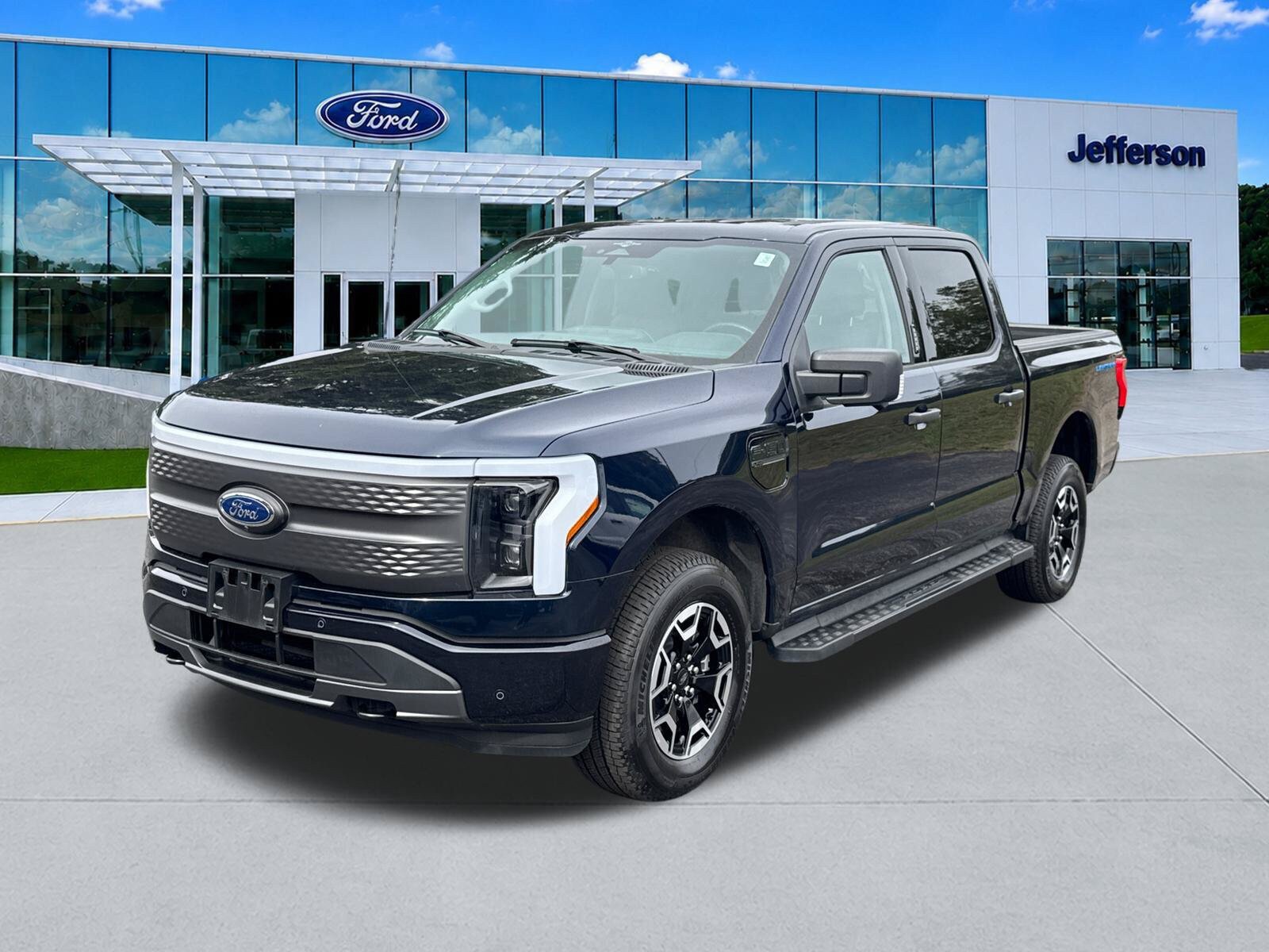 Used 2023 Ford F150 Lightning XLT AWD/4WD image 3