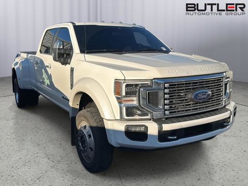 Used 2021 Ford F450 Platinum w/ FX4 Off-Road Package image 4