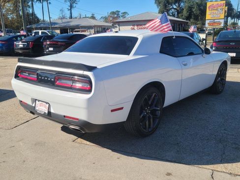 Used 2019 Dodge Challenger SXT w/ Blacktop Package image 5