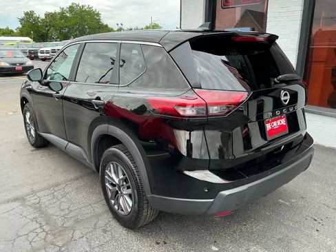 Used 2024 Nissan Rogue S AWD/4WD image 5
