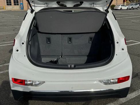 Used 2020 Chevrolet Bolt LT image 27