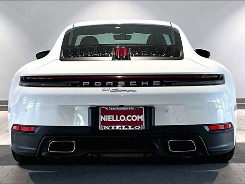 Used 2025 Porsche 911 Carrera image 9
