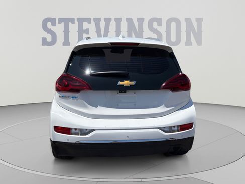 Used 2018 Chevrolet Bolt Premier w/ Infotainment Package FWD image 4