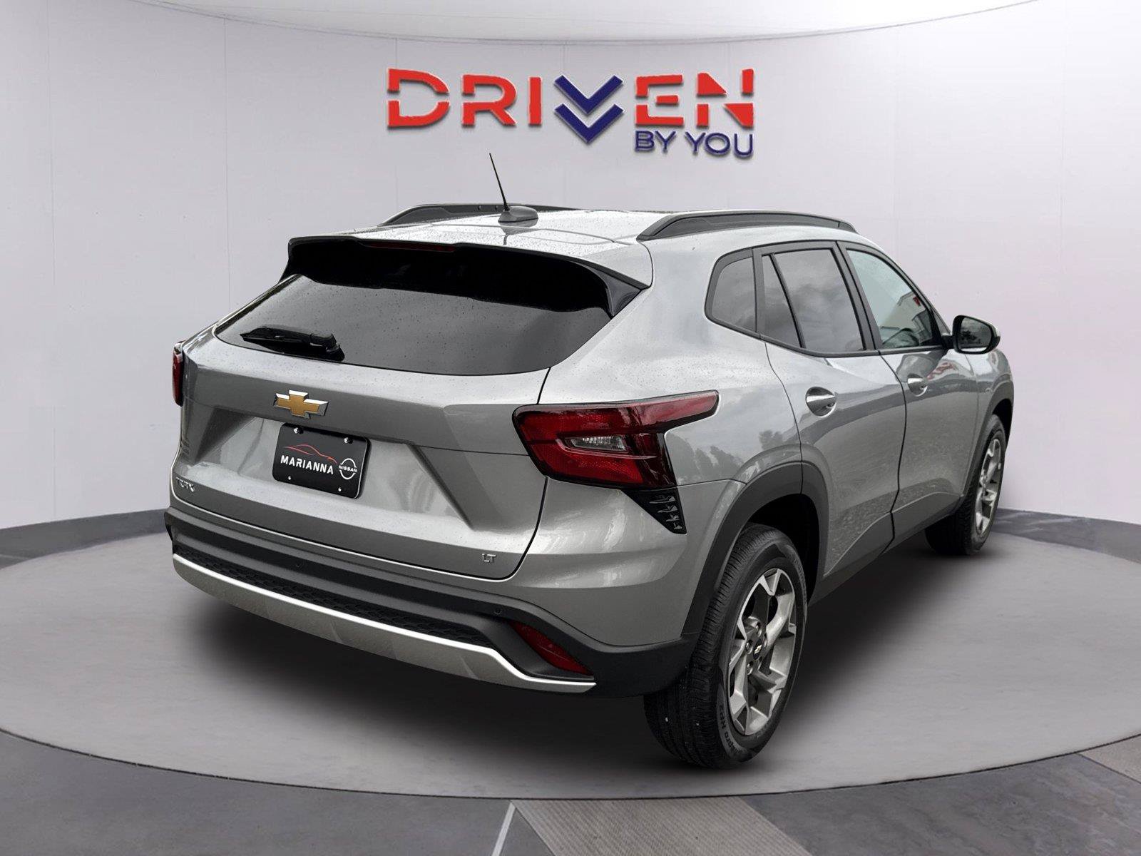 Used 2025 Chevrolet Trax LT w/ Driver Confidence Package FWD image 3
