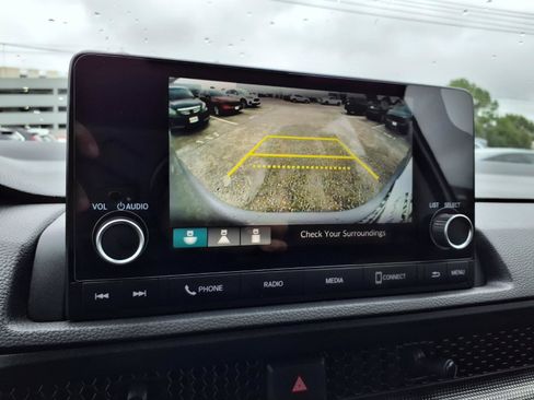 Used 2025 Honda CR-V LX image 5
