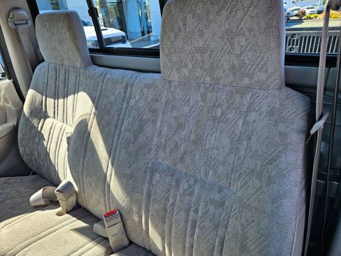 Used 2002 Toyota Tacoma 2WD Regular Cab image 14