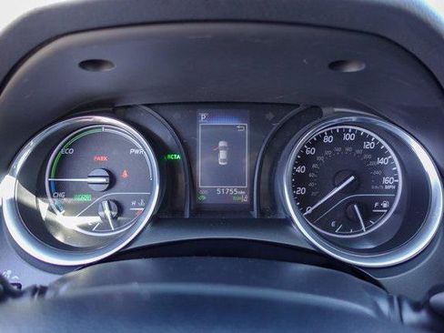 Certified 2019 Toyota Camry LE image 19