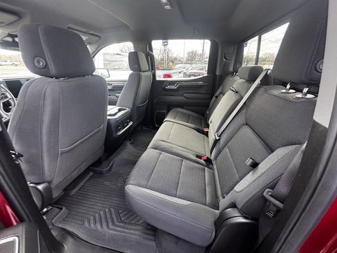 Used 2024 Chevrolet Silverado 1500 LT image 7
