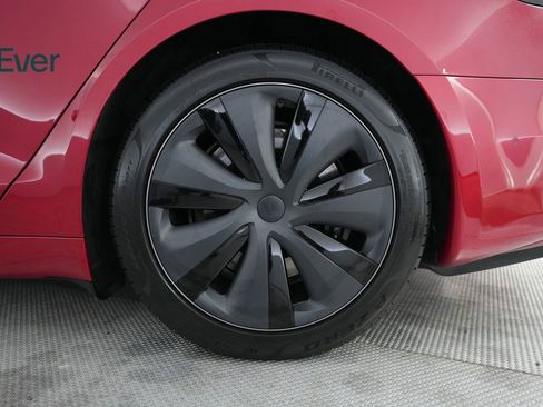 Used 2022 Tesla Model S Plaid image 9