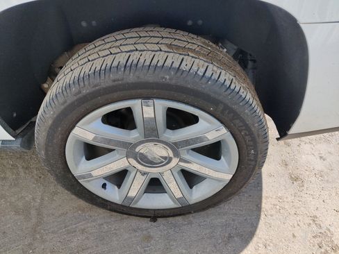 Used 2019 Cadillac Escalade Premium Luxury image 12