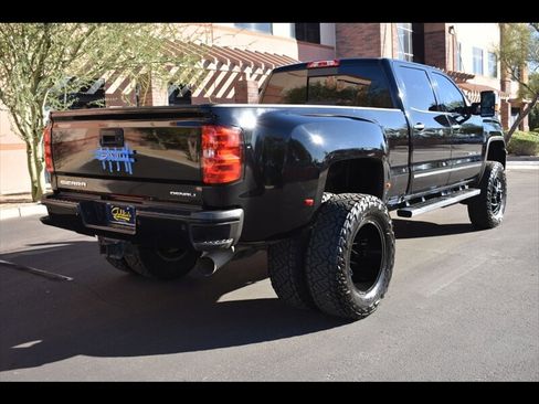 Used 2018 GMC Sierra 3500 Denali image 7